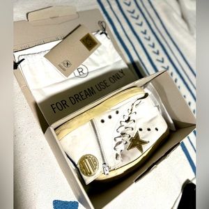 These are the Francy high top Golden Goose in size 38.